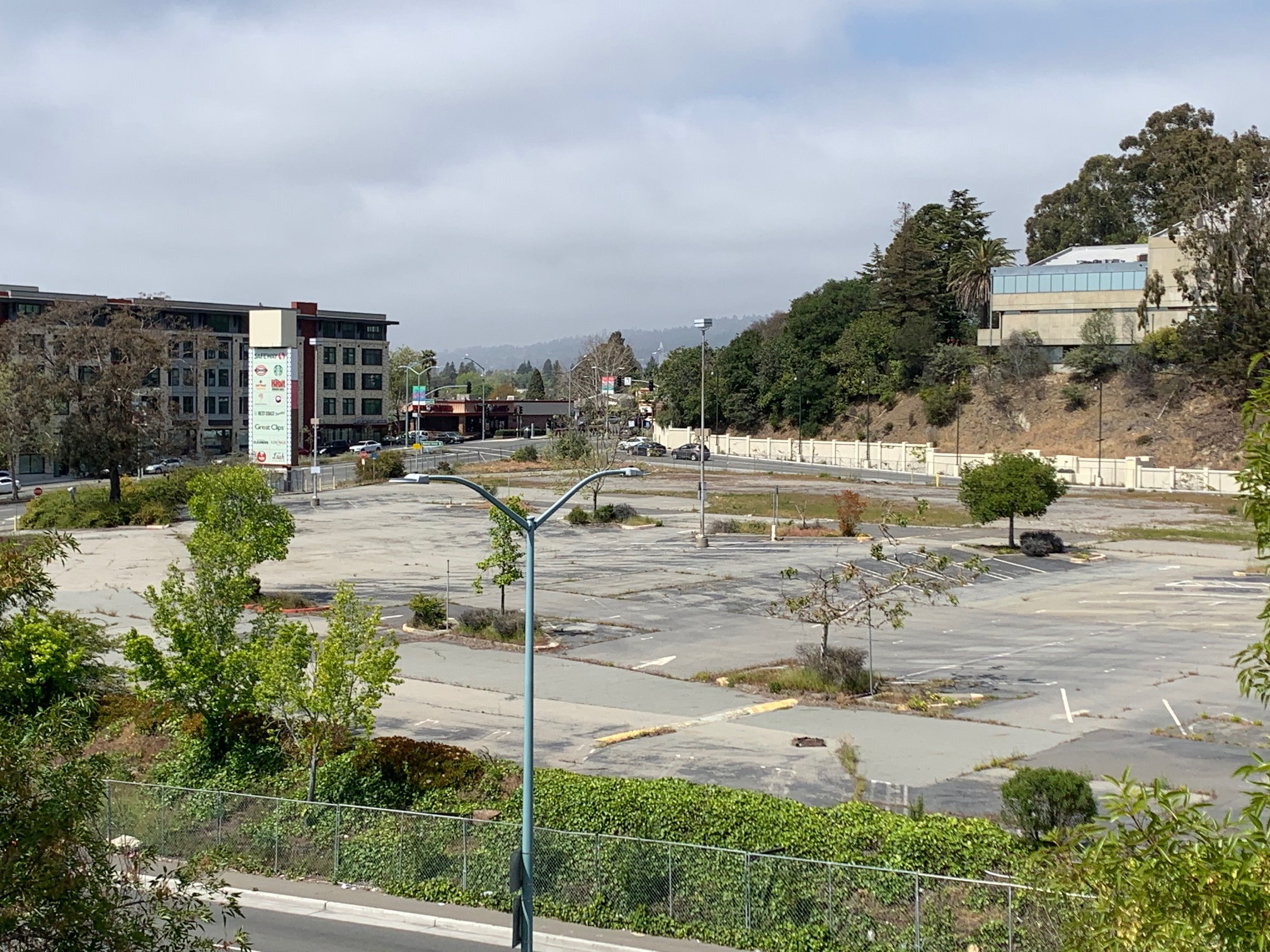 Shops at the Ridge Phase 2's vacant lot at 5100 Broadway in 2021.
